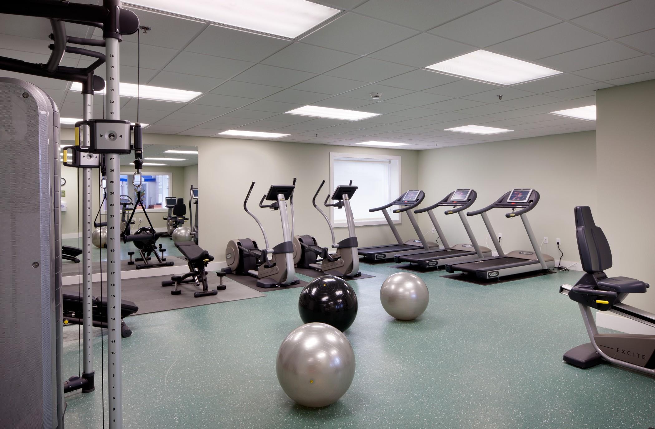 Sea Crest Beach Resort Фолмут Экстерьер фото