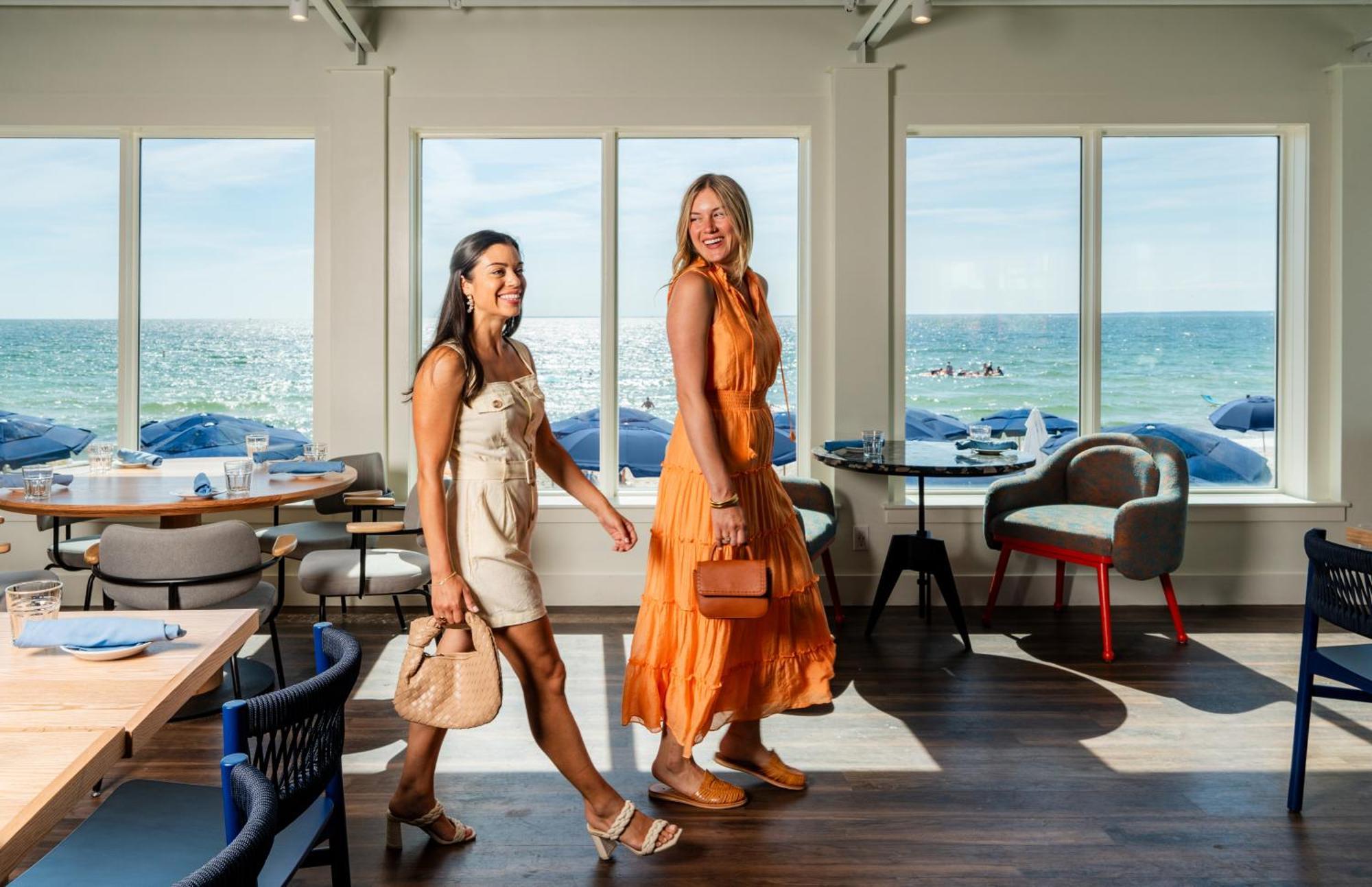 Sea Crest Beach Resort Фолмут Экстерьер фото