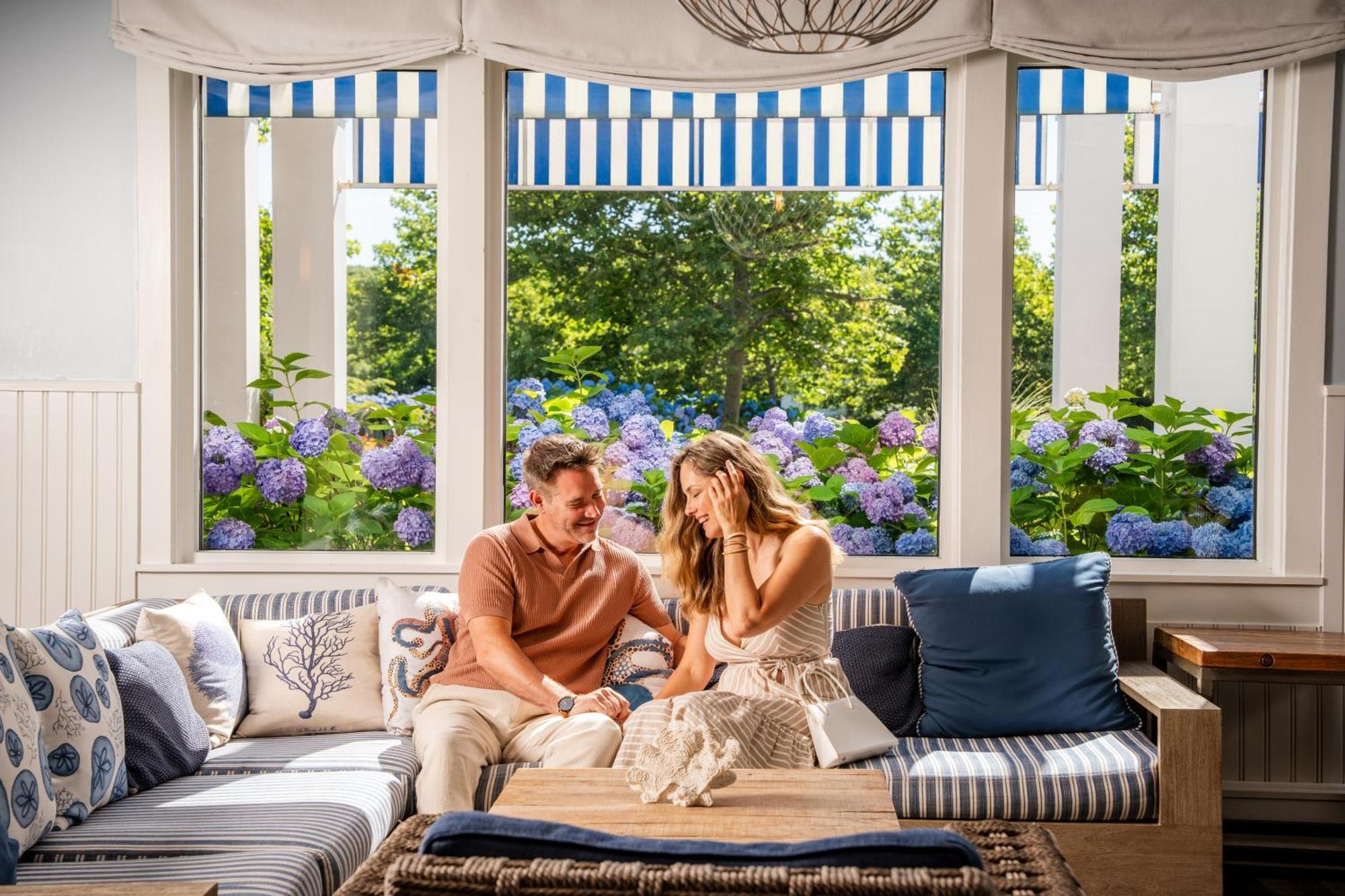 Sea Crest Beach Resort Фолмут Экстерьер фото